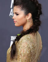 Косы на длинные волосы: модные примеры 