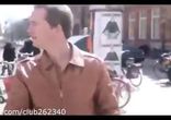 Как легко перевезти ящик пива на велике