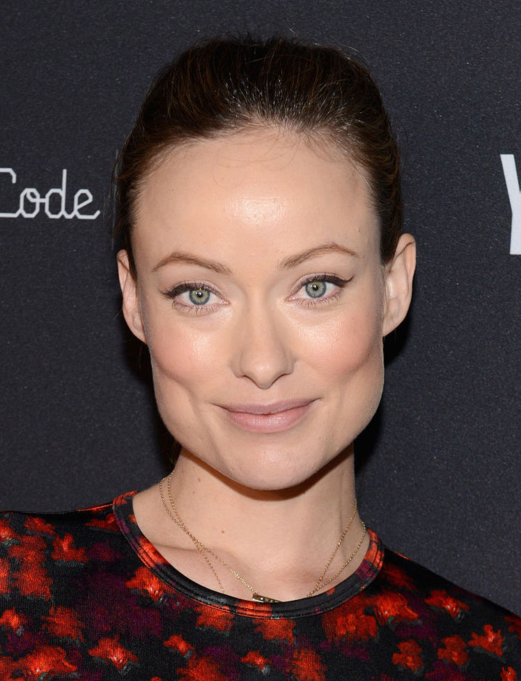 Форма бровей: квадратное лицо