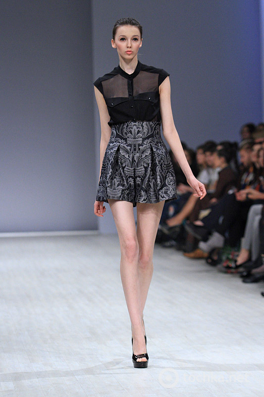 Показ Elena BURBA