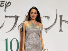 Анджелина Джоли