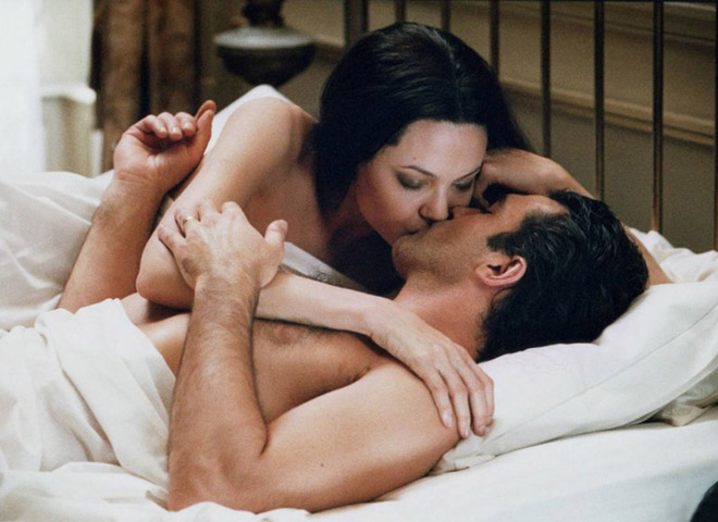 Самые сексуальные поцелуи в кино: топ-5 откровенных сцен из фильмов