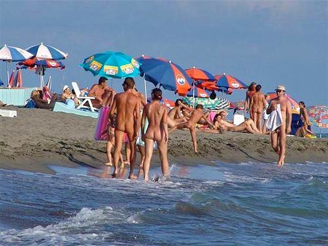 Нудисткие пляжи Черногории: Ада Бояна