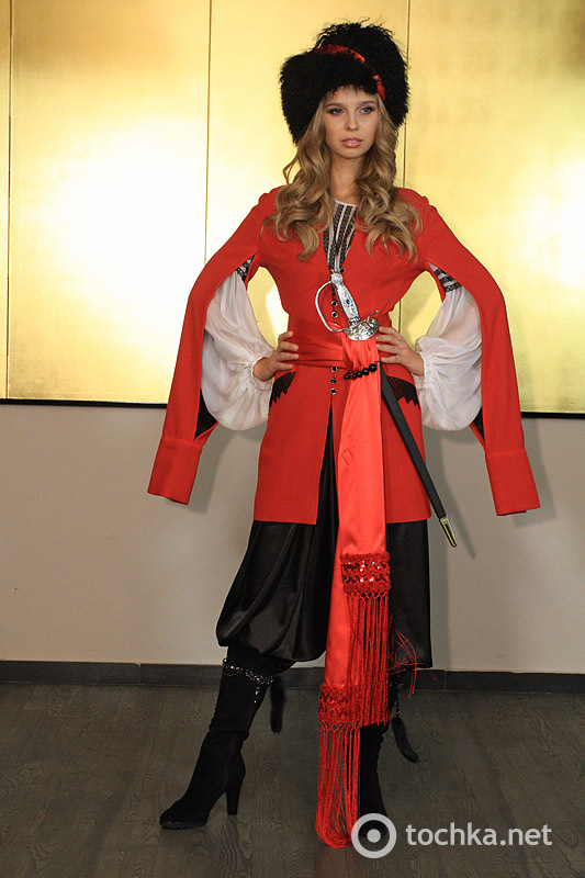 Сукня Міс Всесвіту