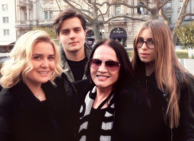 Софія Ротару зі своєю родиною