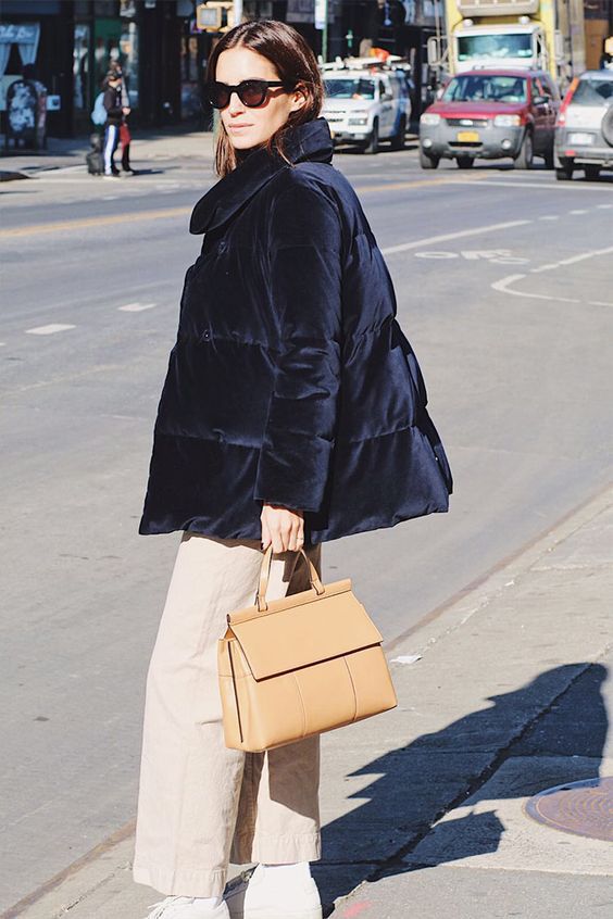 Як одягатися взимку стильно: яскраві street-style приклади