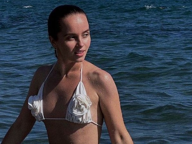 Ляшук із 10-го Холостяка показала матері океан і знялася в купальнику