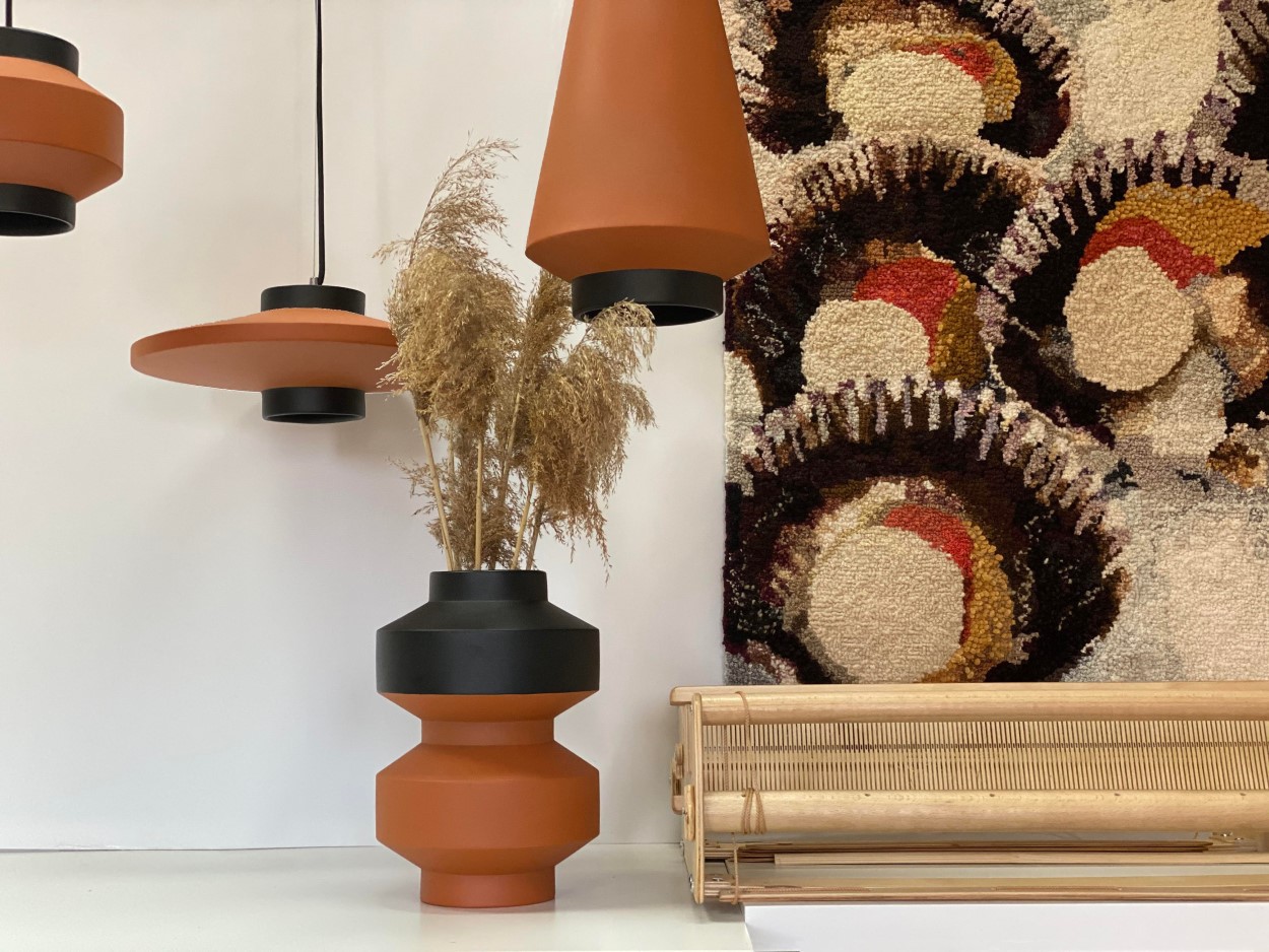 Світильники та вази PRAFORMA