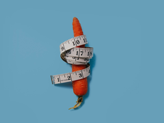 Как реклама продаёт секс и почему это до сих пор работает