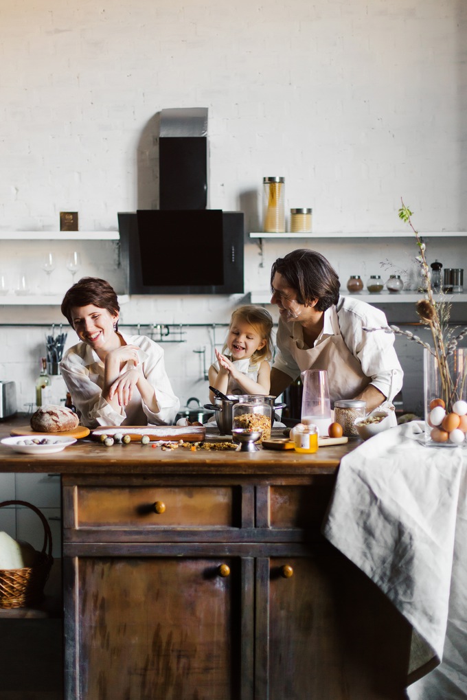 Улюблена їжа, сім'я, релакс: як створити вдома ідеальну пасхальну атмосферу