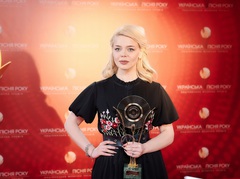 Алина Гросу на национальной премии "Українська пісня року 2020"