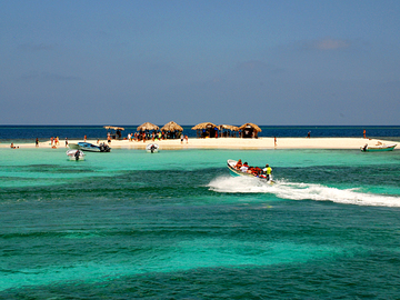 Інтерв'ю з послом Домініканської республіки