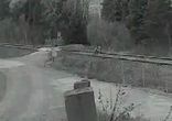 Пьяный чел лег под поезд  