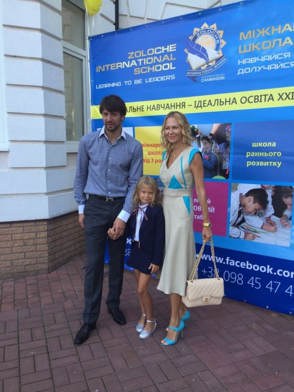 Александр Шовковский и Ольга Аленова с дочерью