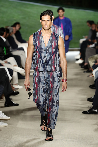 Giorgio Armani весна-лето 2022