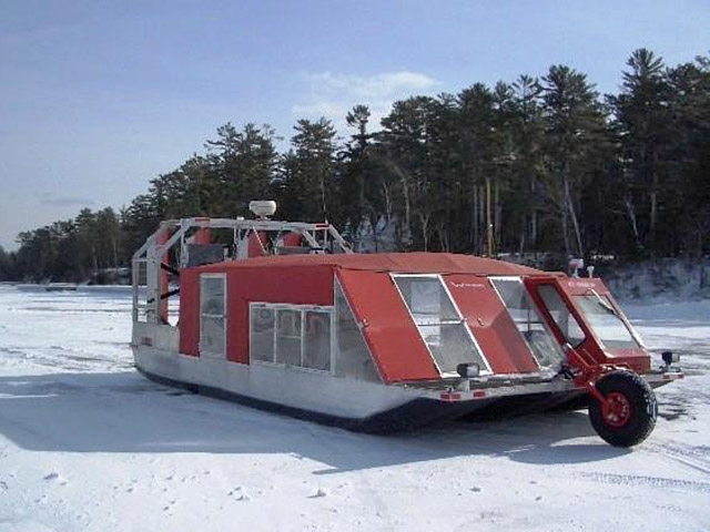 8 найбільш незвичайних видів транспорту: Льодова човен, США