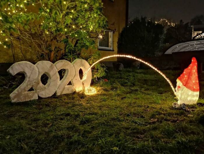 Креативные и остроумные украшения для создания новогоднего настроения