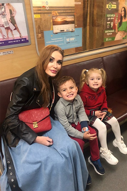 Слава Каминская с сыном Леонардом и дочерью Лаурой