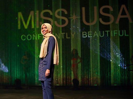 Мусульманка вийшла на сцену конкурсу купальників в хіджабі і буркіні