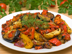 Что приготовить из баклажанов дома?