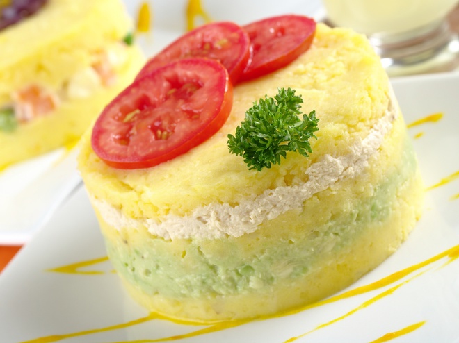 Оригинальные рецепты картофельного пюре. 128786 shutterstock 72026968. Оригинальные рецепты картофельного пюре фото. Оригинальные рецепты картофельного пюре-128786 shutterstock 72026968. картинка Оригинальные рецепты картофельного пюре. картинка 128786 shutterstock 72026968. Кто из нас в холодную зимнюю пору не любит поужинать пюрешечкой с котлеткой или селедочкой. Просто и вкусно. Иногда даже больше ничего и не нужно для счастья после долгого морозного дня. Да и вообще, картошка зимой всегда идет на ура.