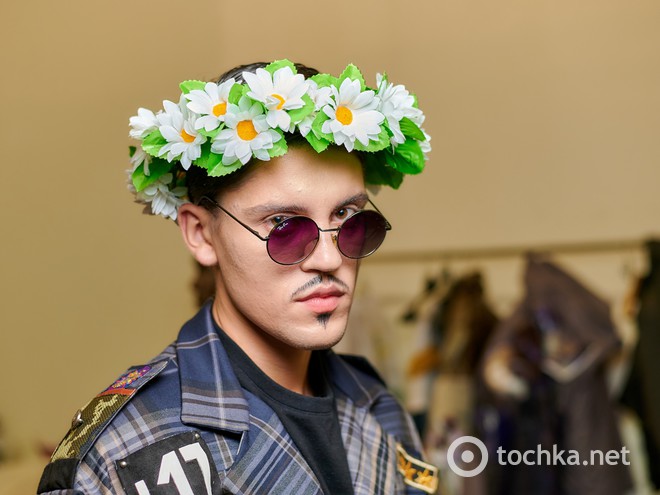 Backstage третьего дня Ukrainian Fashion Week noseason sept 2021