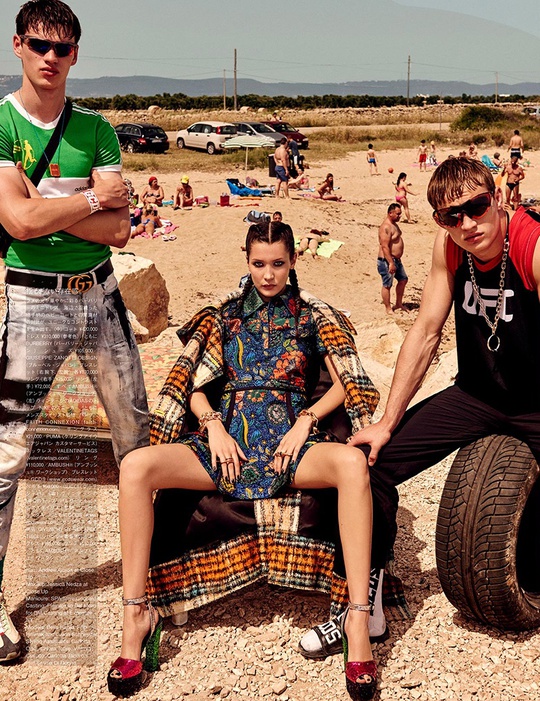 Белла Хадід в пляжній зйомці Vogue Japan