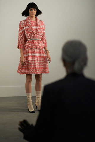 створення макіяжу в стилі Chanel