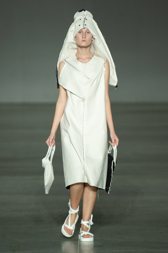 Показ DZHUS на Ukrainian Fashion Week noseason sept 2021