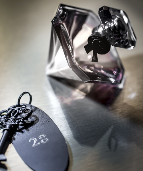 Пенелопа Круз в страстном образе для рекламы аромата Lancôme