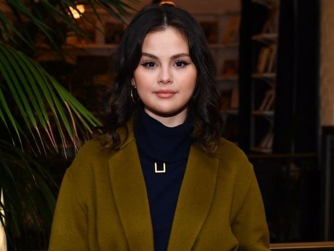 «Дорога юна я»: Селена Гомес написала листа собі молодшій