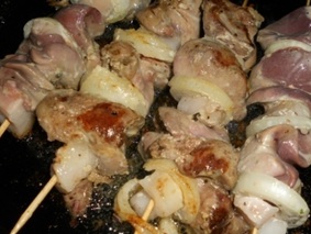 Шашлык из печени на сковороде Шашлык из печени на сковороде
