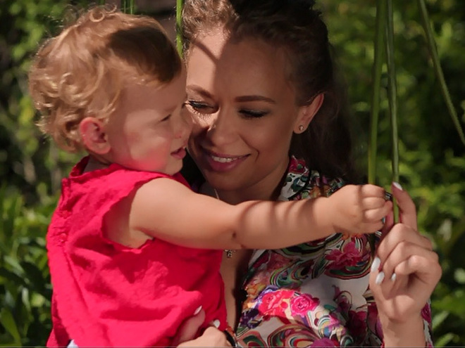 Яна Соломко з дочкою