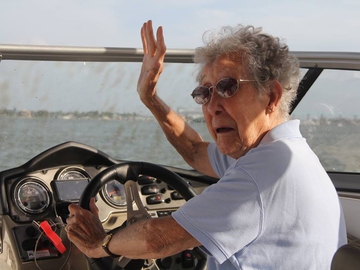 Нора відмовилася лікуватися заради своєї мрії - подорожей.