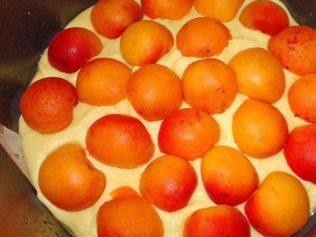 Пирог с абрикосами рецепт с фото