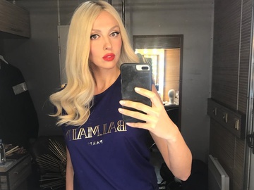 Оля Полякова