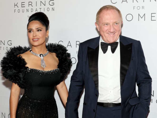 Сальма Гаєк привітала чоловіка-мільярдера з 62-річчям