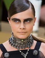 Б'юті-образ моделей з показу Chanel Осінь 2015