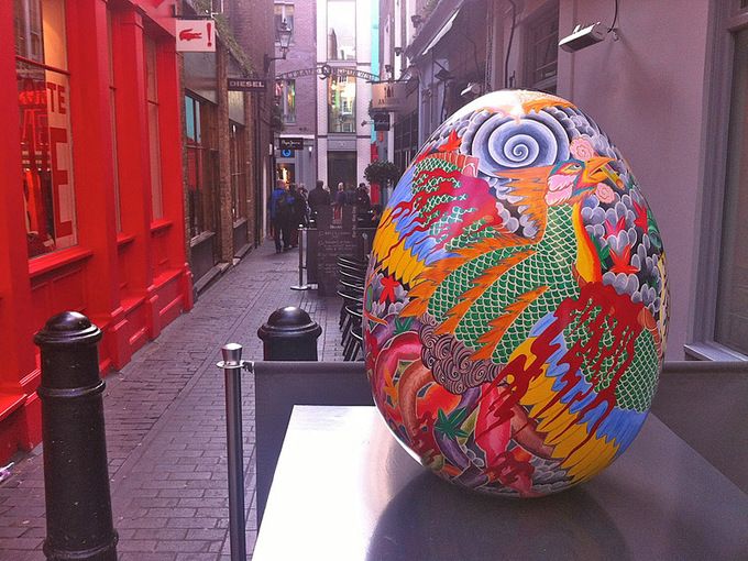 Поиски пасхальных яиц в Лондоне