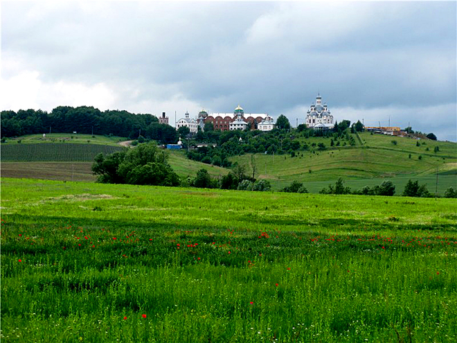 Куда поехать на Пасху 2012: Монастирь на Анниной горе