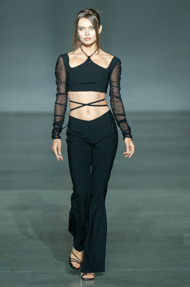 Показ Arutiunova: UFW noseason sept 2021 на Ukrainian Fashion Week noseason sept 2021