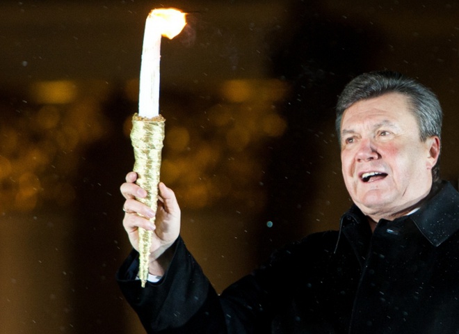 Янукович відкрив ялинку
