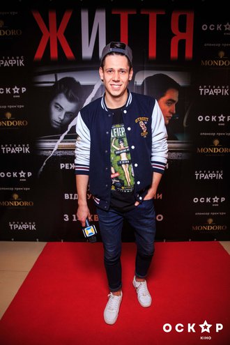 "Жизнь" Антон Корбейн премьера