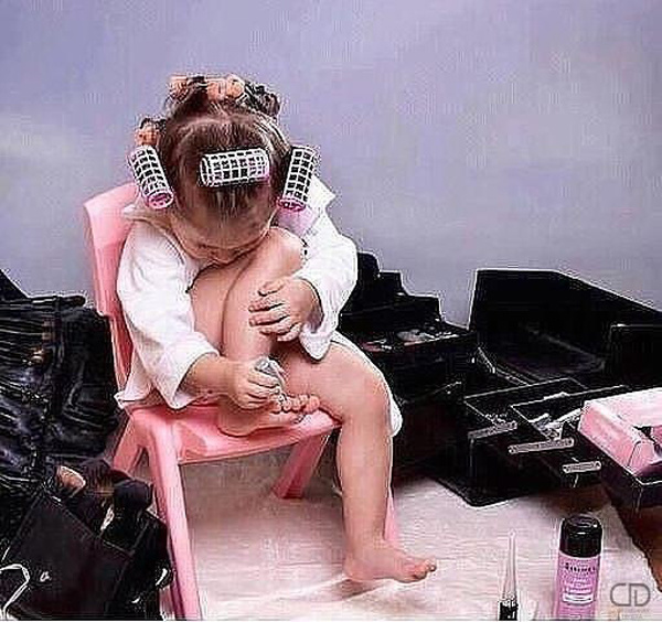 И создал Бог женщину... Существо получилось вредное, но забавное