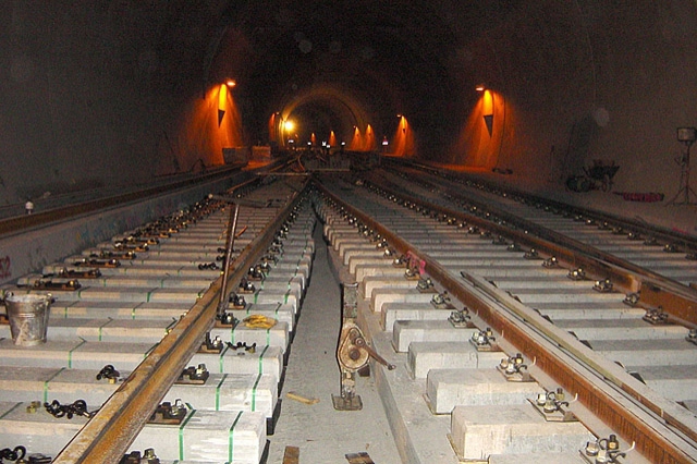 Самые длинные автомобильные туннели мира: Арльбергский тоннель, Австрия