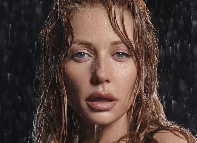 "Груди як у борделі": Тіна Кароль здивувала публіку пікантним відео