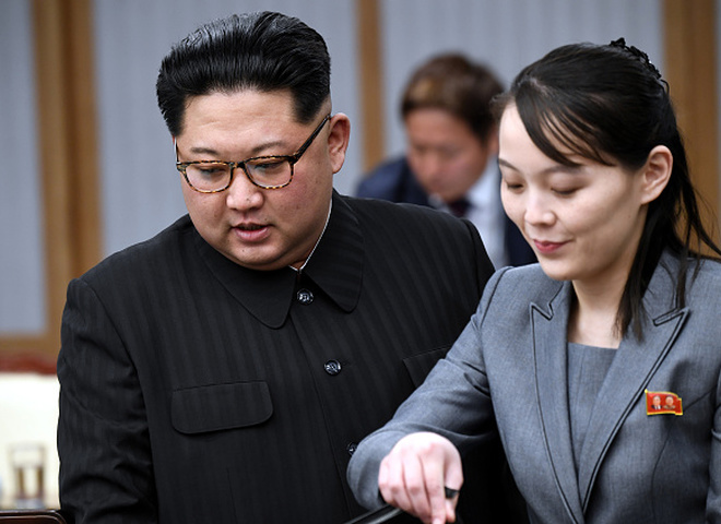 Сестра Ким Чен Ына стала героиней новых мемов про женщин-диктаторов