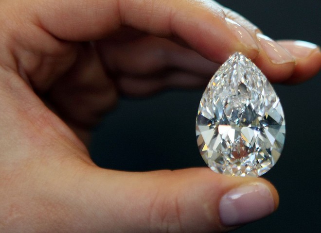 Sotheby’s розпродає діаманти 