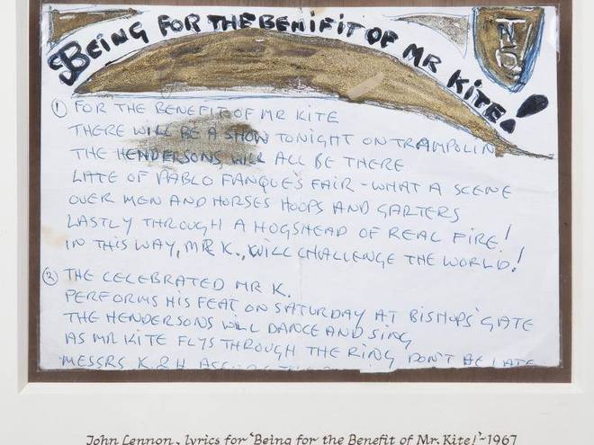 На аукціоні продано рукопис Леннона і костюм Джексона