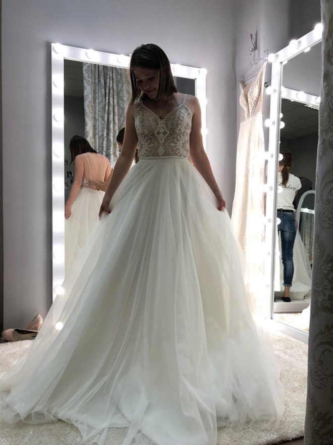 Марія Смолякова у весільній сукні: варіант 4